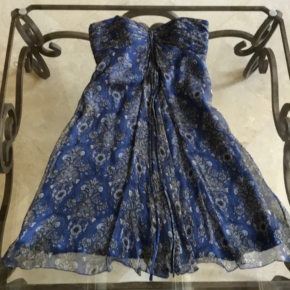 Beautiful silk 💙 flowy strapless dress